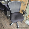 Black Mesh Back Gas Lift Rolling Task Chair